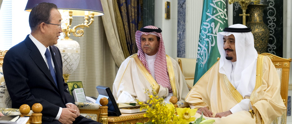 SG Meeting with King Salman bin Abdulaziz Al Saud, King of Saudi Arabia • SG will be escorted by Royal protocol to a waiting room. • SG will be escorted to the King’s meeting room, where he will sit next to the King • At the side of the King will be the Crown Prince, and the Head of Protocol of the Royal Court (who is the King’s son, and also the Minister of Defense.) - tbc. • SG’s delegation will sit at the SG’s side.